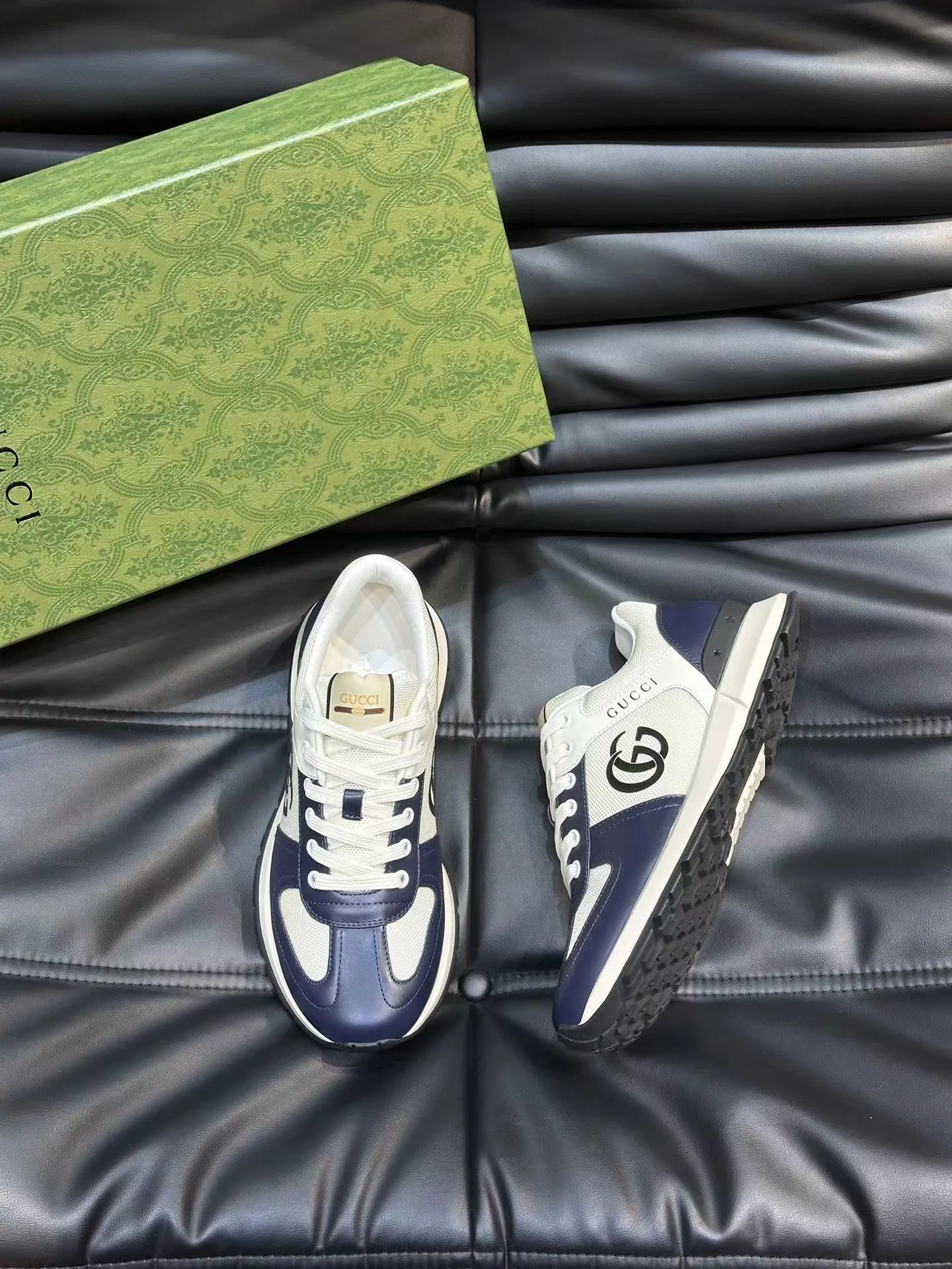 Factory price: 460💰Gucci new men's shoes GUCCI [Lightning] latest shoes are shipped. Original quality, fashionable, made of special materials, sheepskin lining, brand new packaging. The foot feels super comfortable and the workmanship is impeccable. Size: 38-45, Dingyi 45